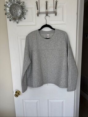 Target Auden Quilted Lounge Heather Gray Sweatshirt. Sz L. Never worn.